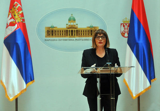 Прво окупљање посланика за време ванредног стања: Гојковић сазвала седницу Скупштине за сутра, две тачке дневног реда (ФОТО)